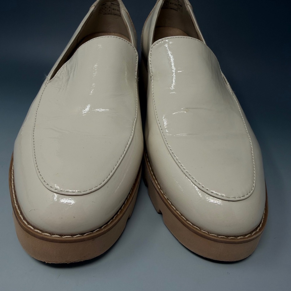 Vionic Kensley Cream Patent Leather Lug Sole Loafers Womens Size 10 - Picture 4 of 16